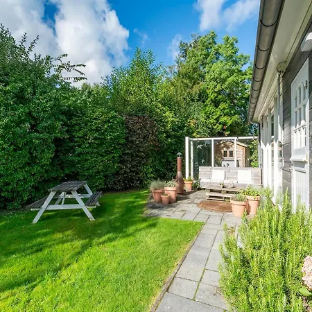 Eureka 109 For 6-person With Garden * Sint Maartensvlotbrug